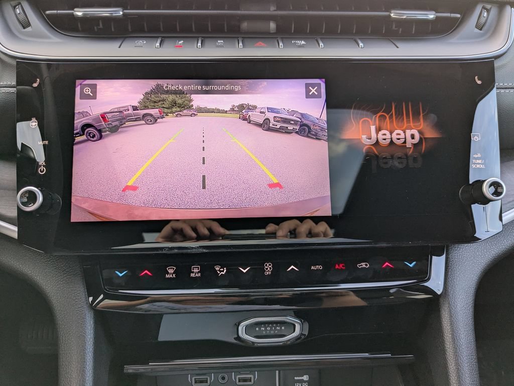 New 2027 Jeep Grand Cherokee L Limited AWD/4WD image 36