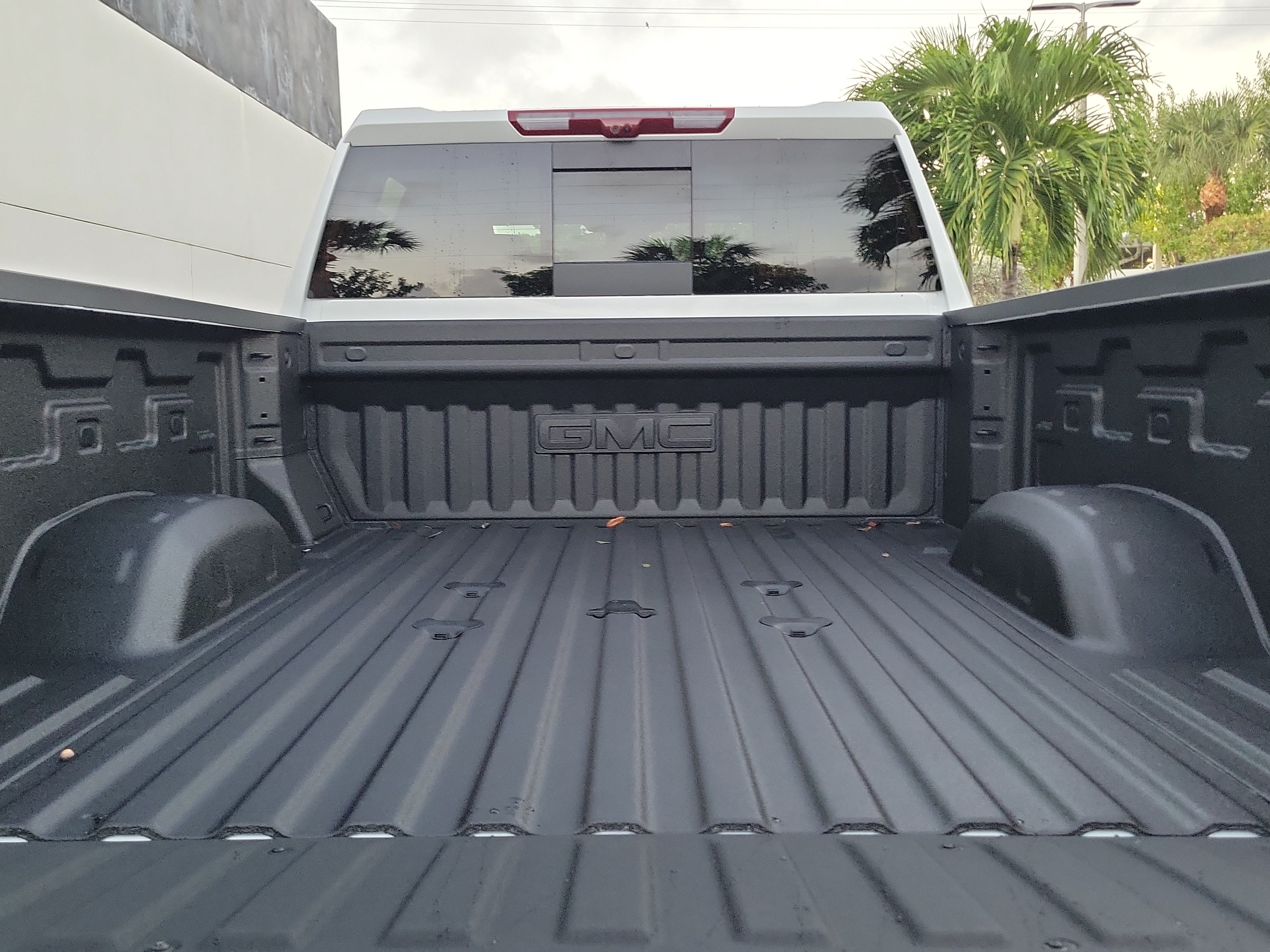 New 2026 GMC Sierra 2500 AT4 w/ AT4 Premium Plus Package AWD/4WD image 9