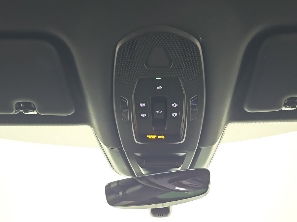 Certified 2024 Porsche Cayenne S AWD/4WD image 24