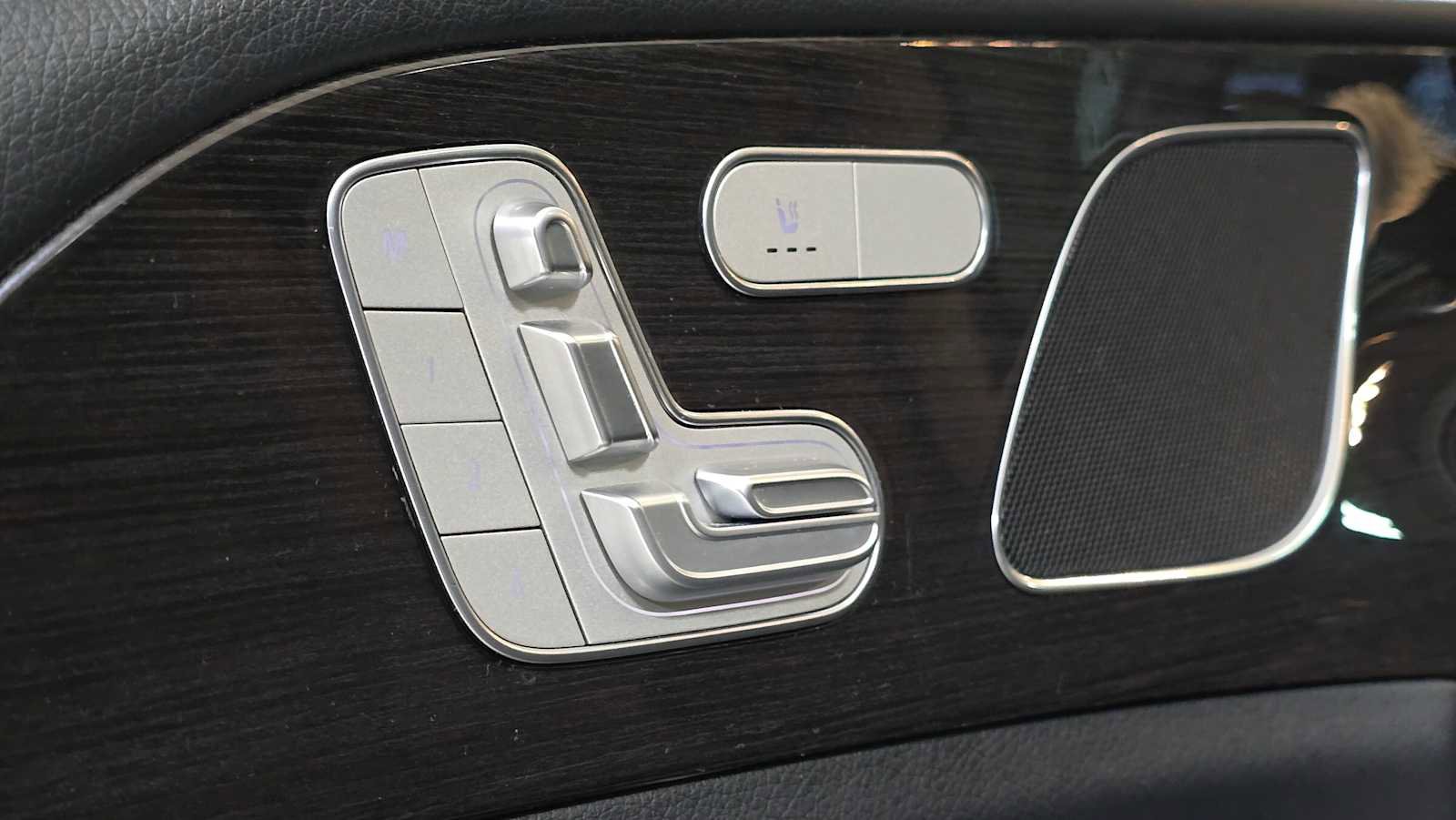 Used 2020 Mercedes-Benz GLE 350 4MATIC image 23