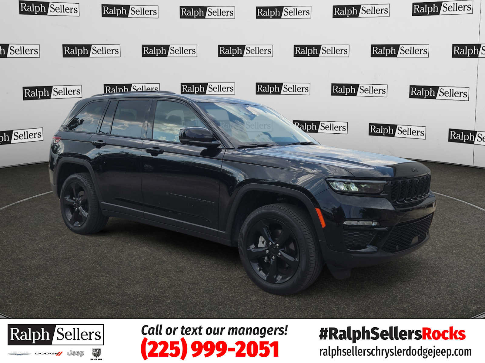 Certified 2025 Jeep Grand Cherokee Limited w/ Luxury Tech Group II RWD image 1