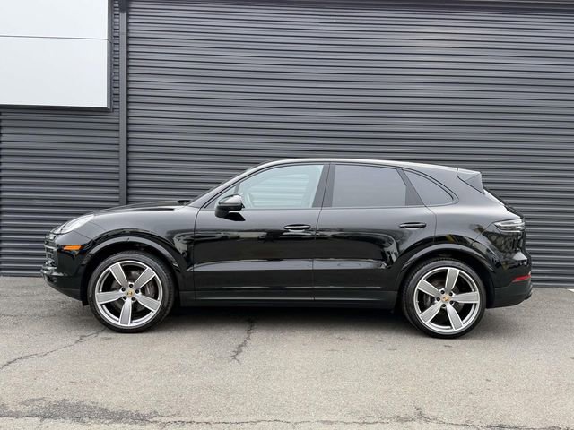 Certified 2023 Porsche Cayenne Platinum Edition image 3