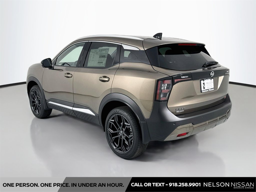 New 2026 Nissan Kicks SR FWD image 7