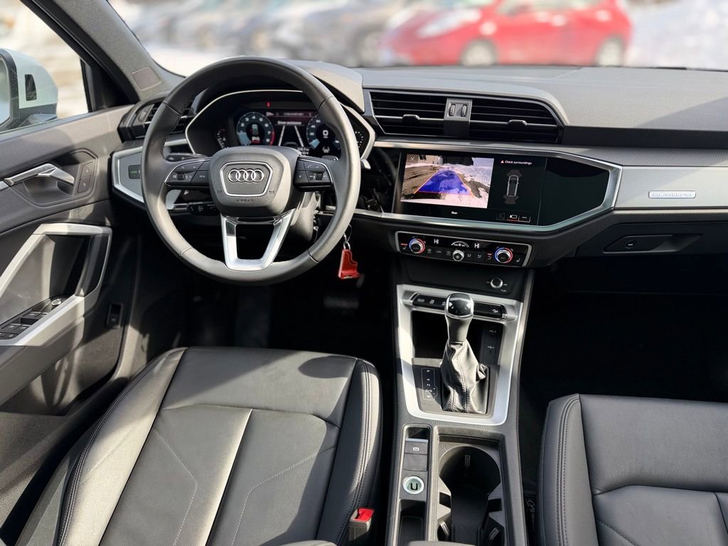 Used 2025 Audi Q3 2.0T Premium image 10