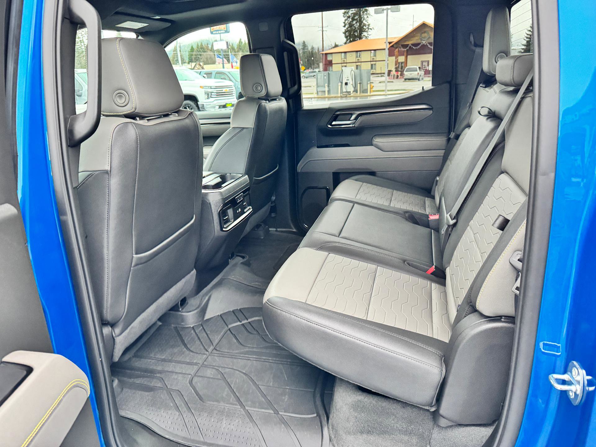 Used 2022 Chevrolet Silverado 1500 ZR2 w/ Technology Package image 14