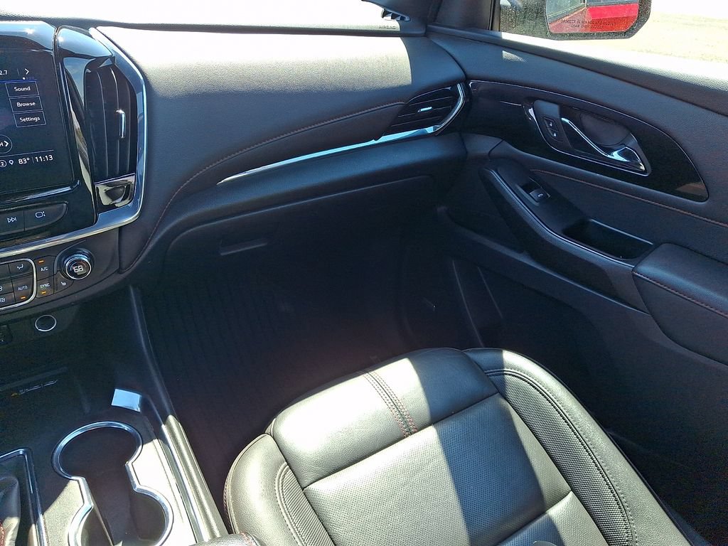 Used 2023 Chevrolet Traverse RS AWD/4WD image 17