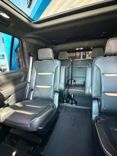 Used 2024 GMC Yukon AT4 w/ Technology Package AWD/4WD image 18