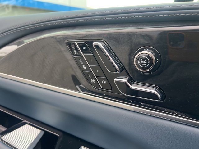 Used 2025 Cadillac Escalade IQ Luxury 2 w/ LPO, Premium Carpet Package image 22