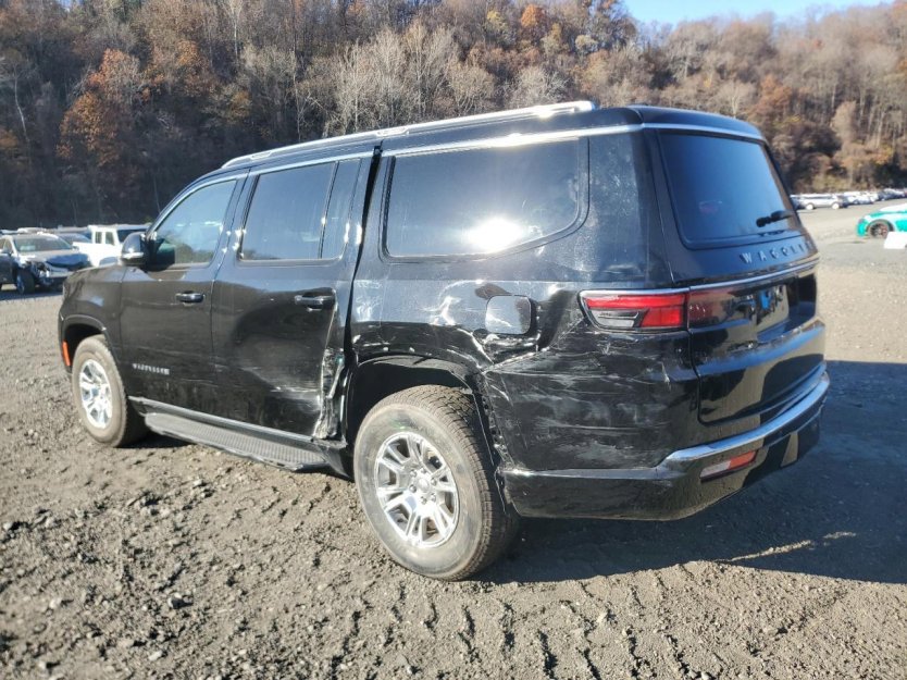 Used 2024 Jeep Wagoneer 4WD image 3