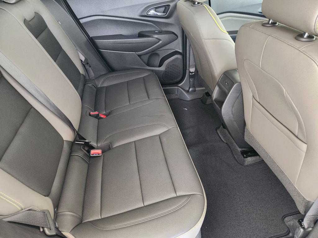New 2026 Chevrolet Trax ACTIV w/ Driver Confidence Package FWD image 32