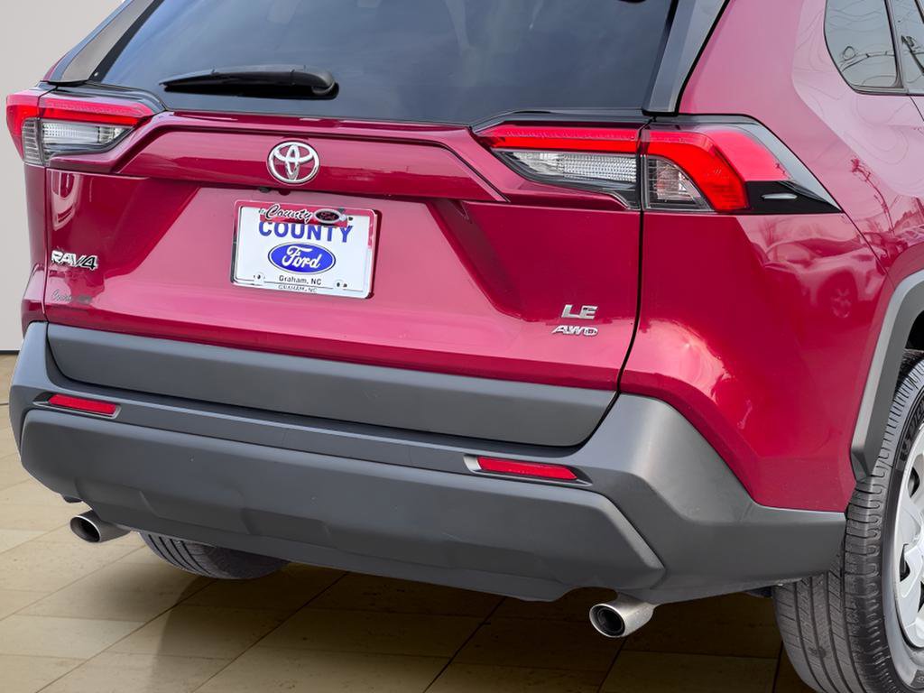 Used 2020 Toyota RAV4 LE image 36