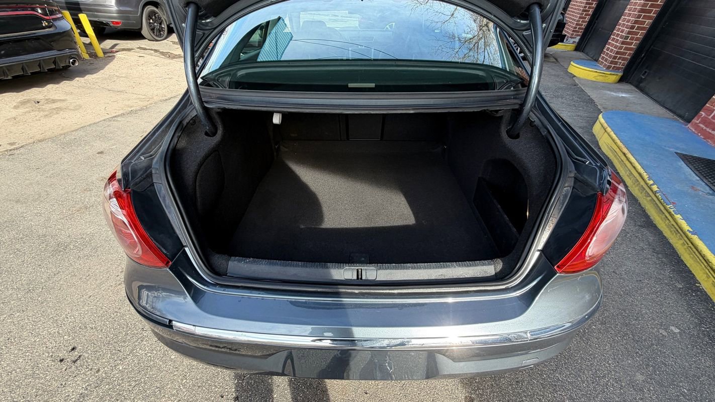 Used 2012 Volkswagen CC Lux Limited image 11