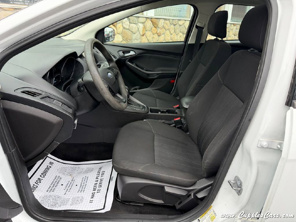 Used 2018 Ford Focus SEL FWD image 4