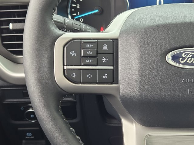 Certified 2024 Ford Expedition XLT image 28