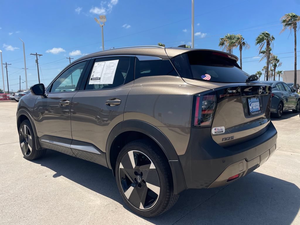 Certified 2025 Nissan Kicks SR FWD image 3