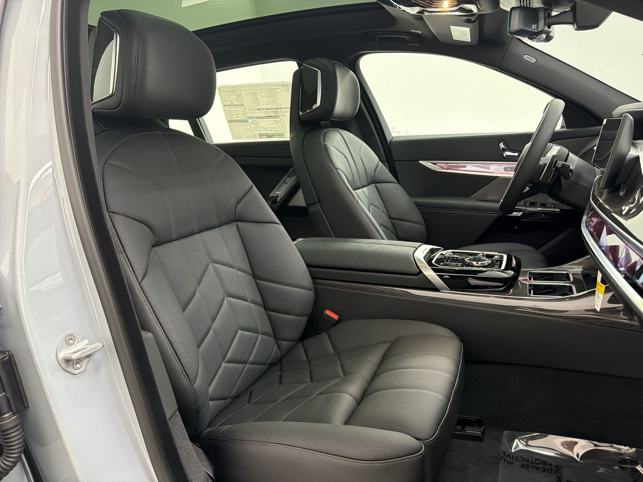 New 2026 BMW 740i xDrive AWD/4WD image 21