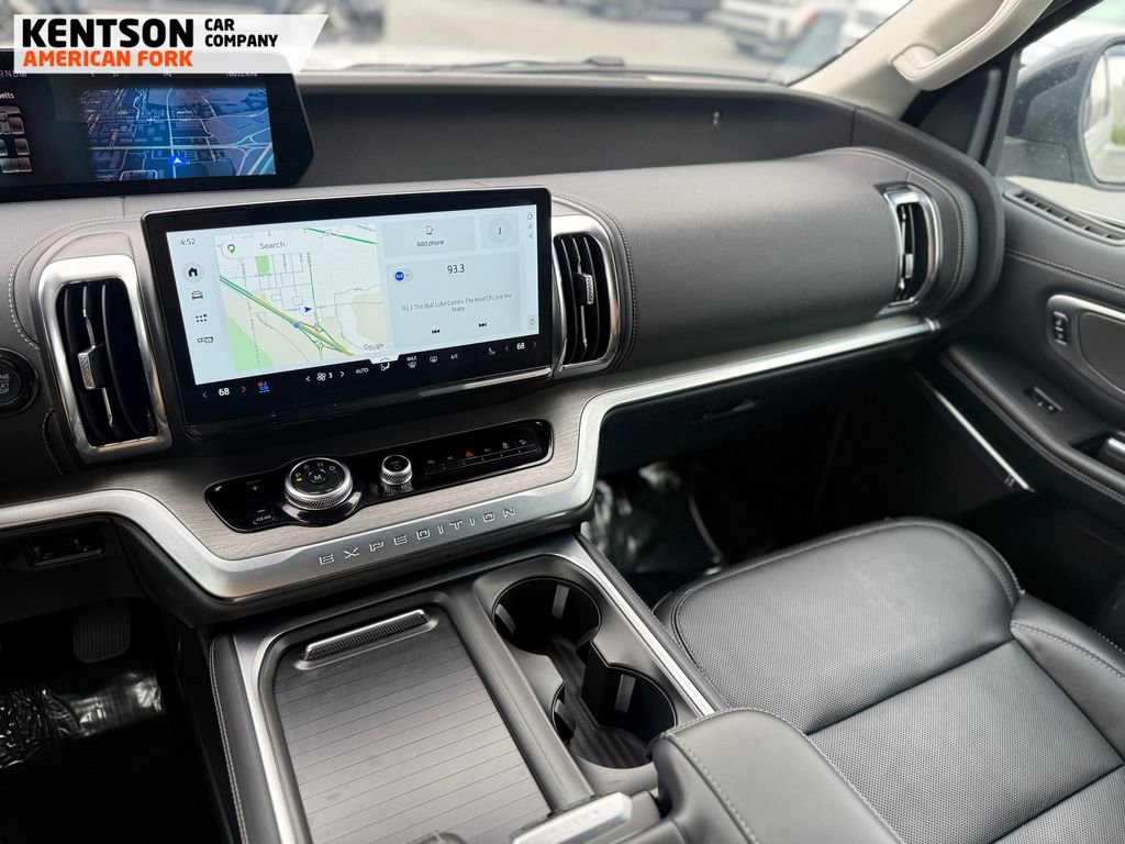 Used 2025 Ford Expedition Platinum AWD/4WD image 26
