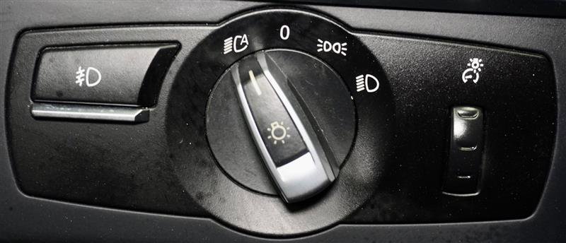 Used 2012 BMW 650i xDrive Convertible image 37