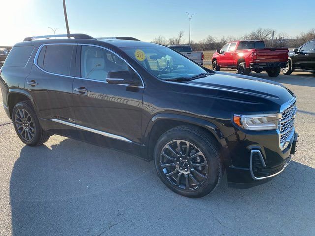 Used 2023 GMC Acadia Denali w/ Black Diamond Edition image 8