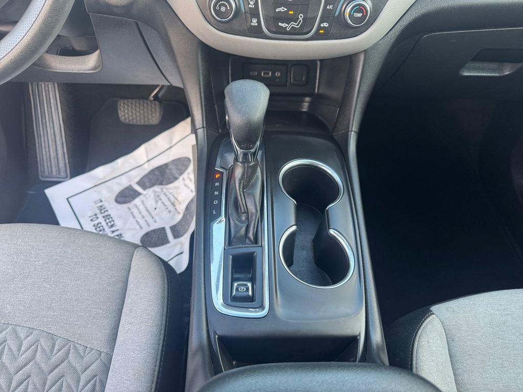 Used 2024 Chevrolet Equinox LS w/ LS Convenience Package image 16