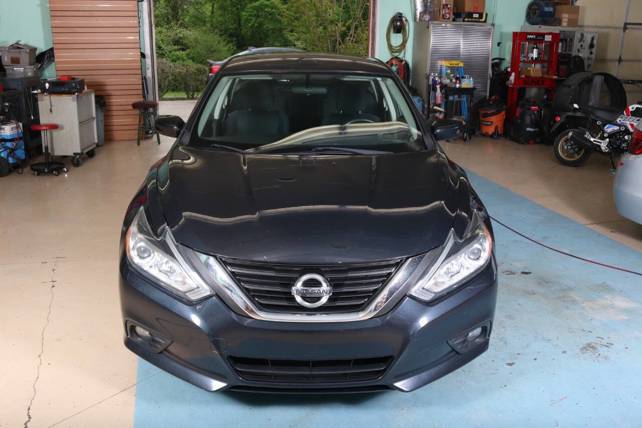 Used 2017 Nissan Altima 2.5 SV FWD image 2
