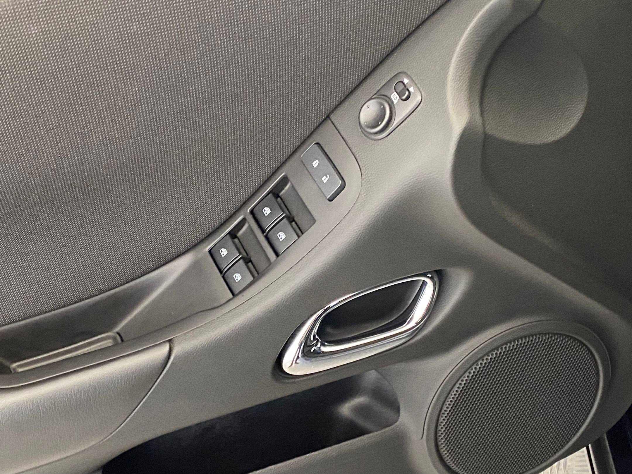 Used 2014 Chevrolet Camaro SS image 22