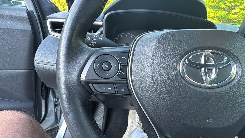 Used 2024 Toyota Corolla Cross LE AWD/4WD image 18