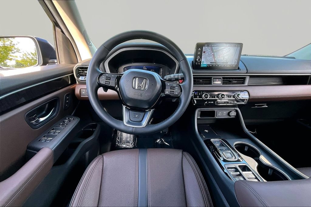 Used 2025 Honda Pilot Elite image 9
