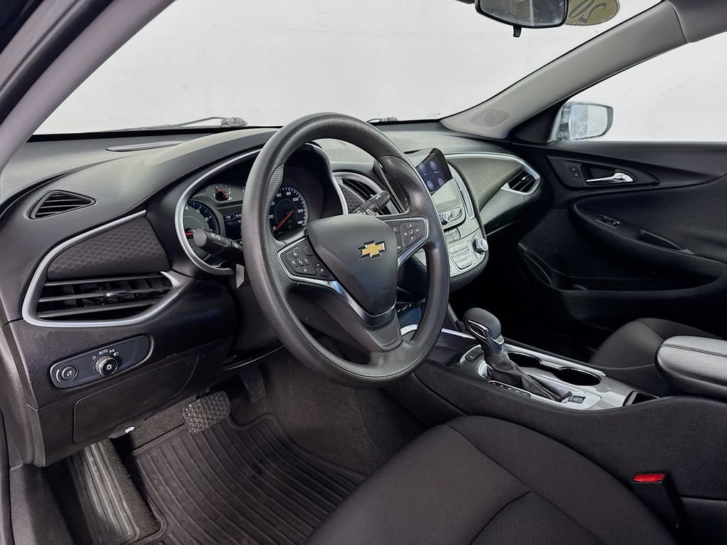 Used 2024 Chevrolet Malibu LT FWD image 12