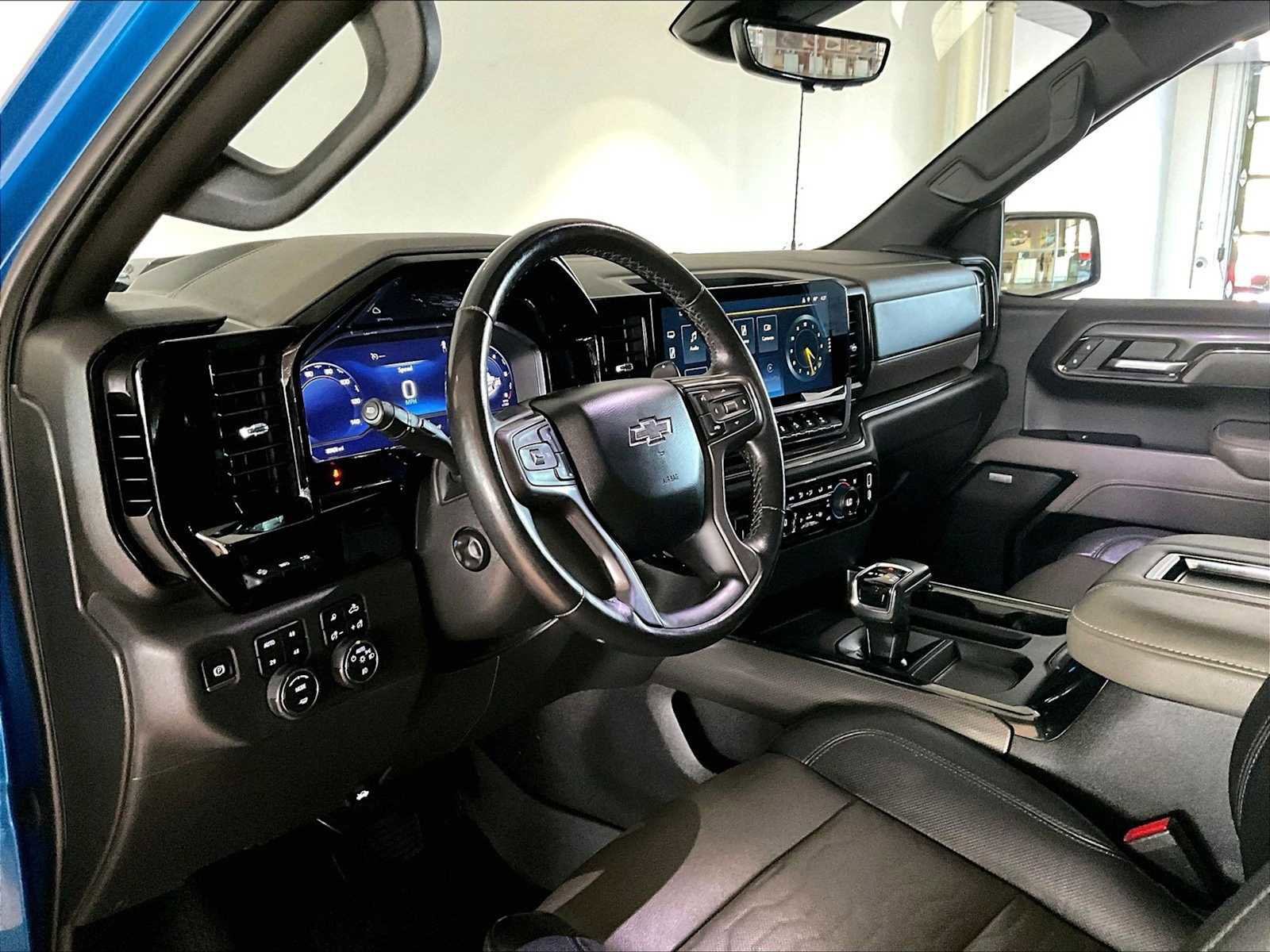 Used 2022 Chevrolet Silverado 1500 ZR2 w/ Technology Package image 7