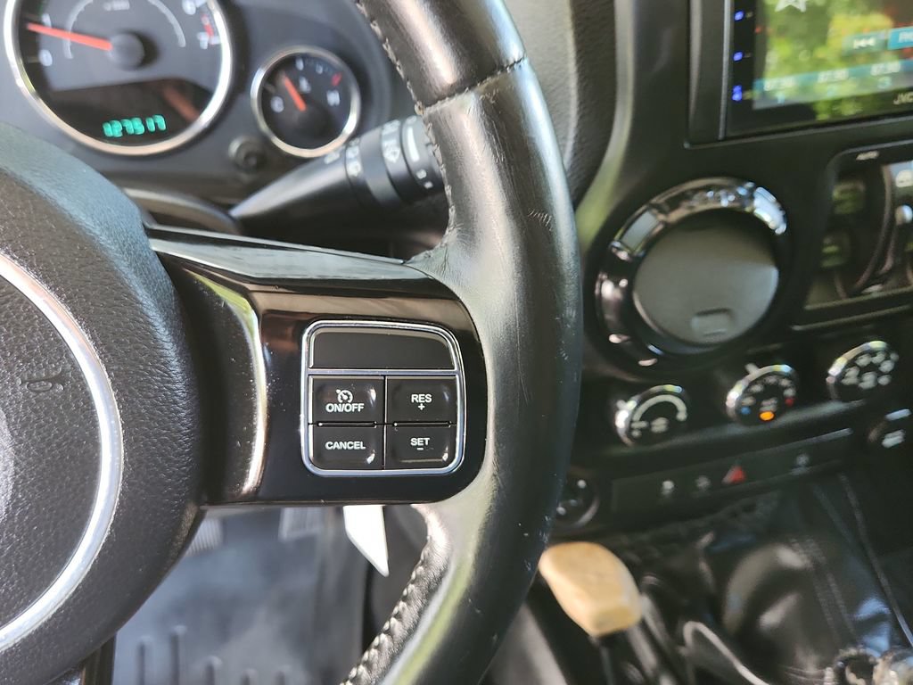 Used 2014 Jeep Wrangler Unlimited Sahara AWD/4WD image 21