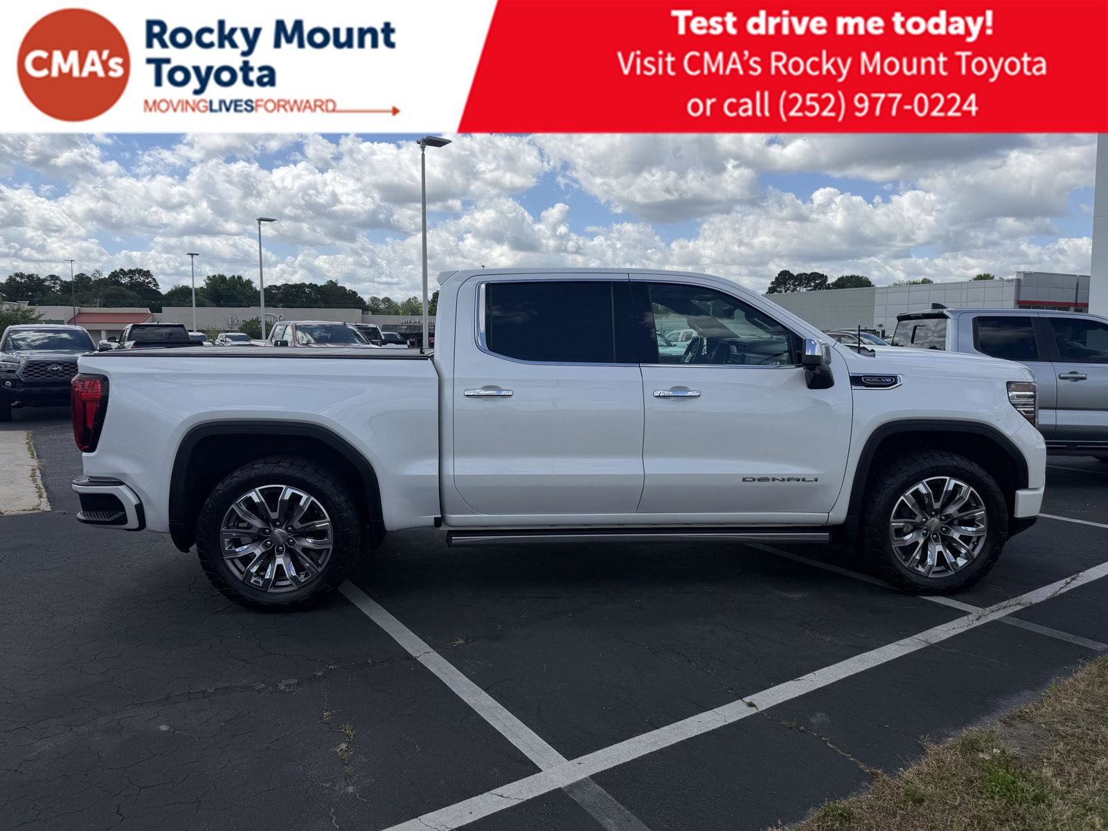 Used 2023 GMC Sierra 1500 Denali w/ Denali Reserve Package AWD/4WD image 8