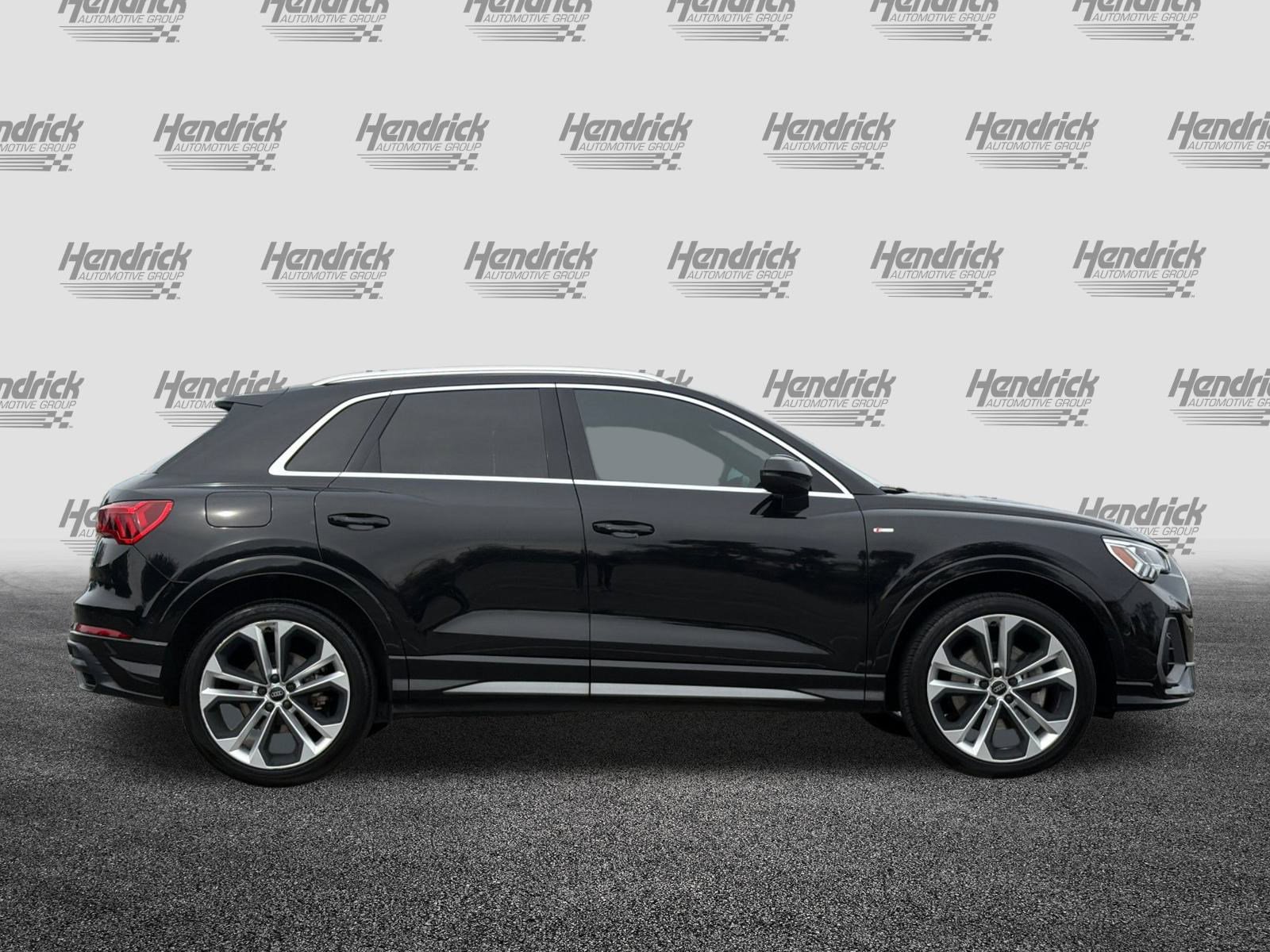Used 2020 Audi Q3 2.0T Prestige w/ Prestige Package image 3