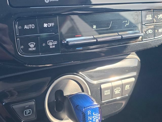 Used 2020 Toyota Prius Prime LE w/ Carpet Mat Package FWD image 20