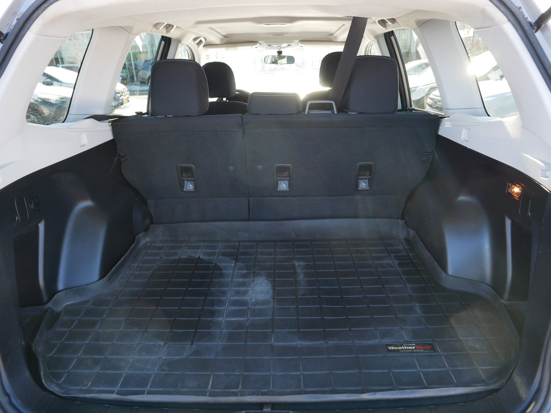 Used 2015 Subaru Forester 2.5i Premium w/ All-Weather Package image 18