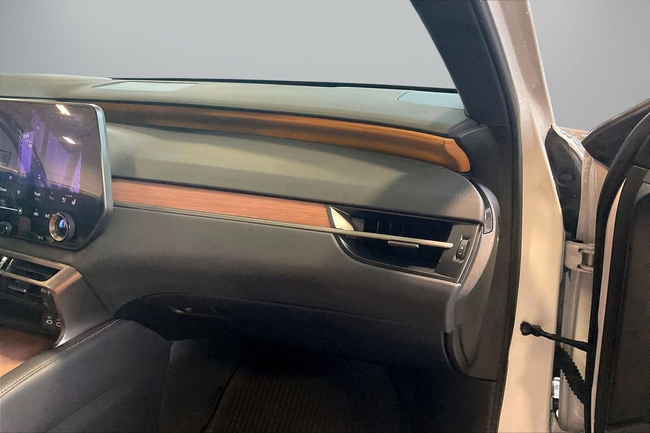 Used 2023 Lexus RX 350 Premium w/ Accessory Package image 22