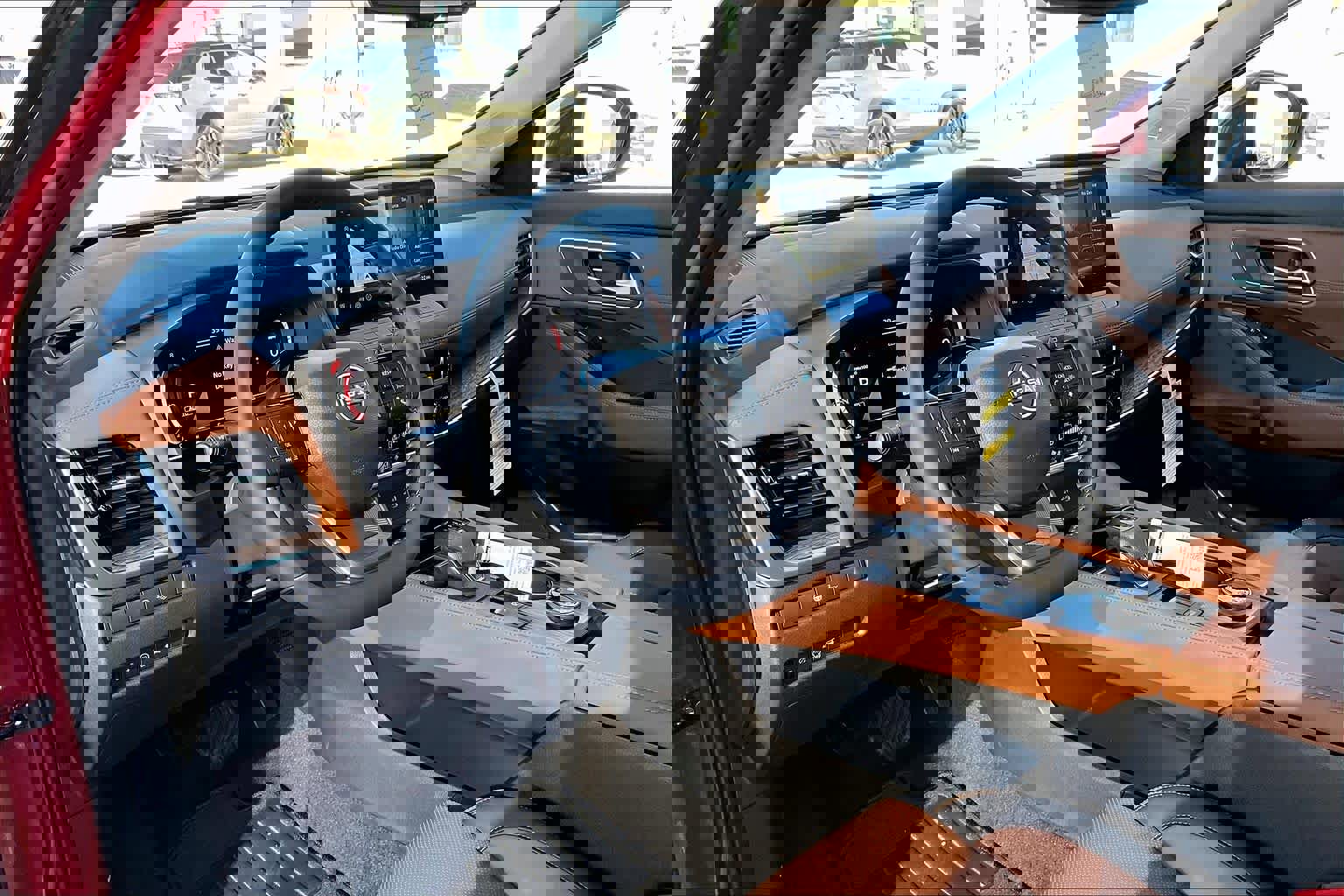 New 2026 Nissan Rogue Platinum w/ Tech Package image 8