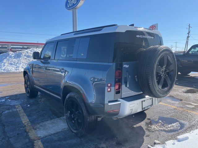 Used 2023 Land Rover Defender 110 S image 2