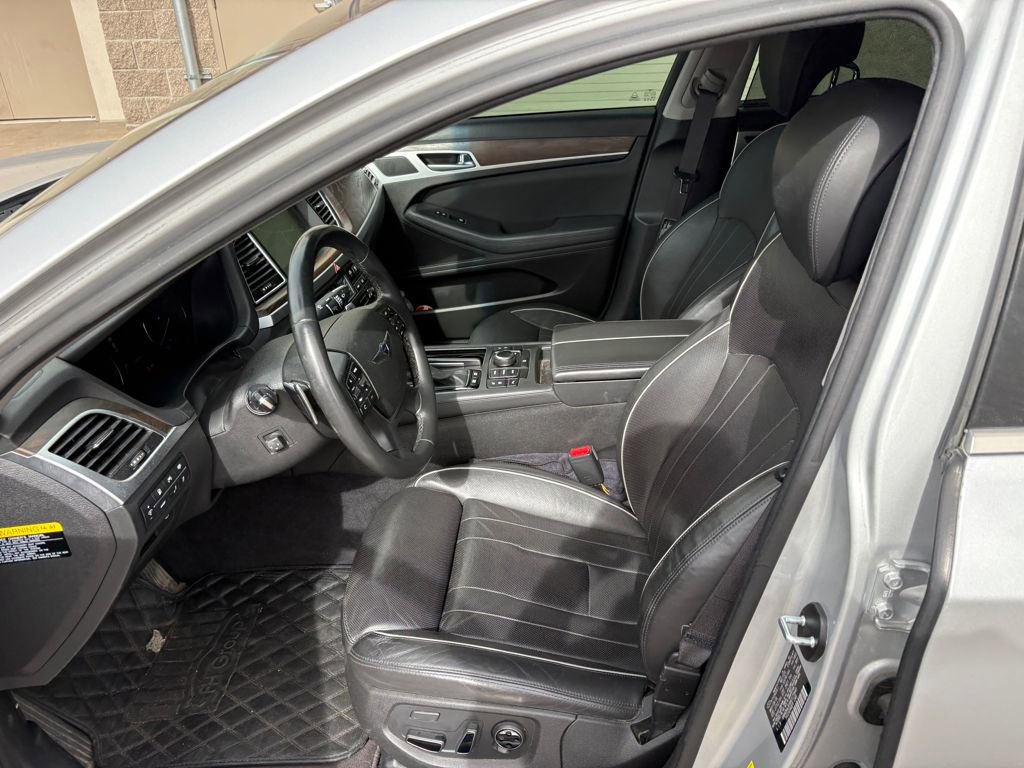 Used 2017 Genesis G80 3.8 w/ Option Group 03 image 13