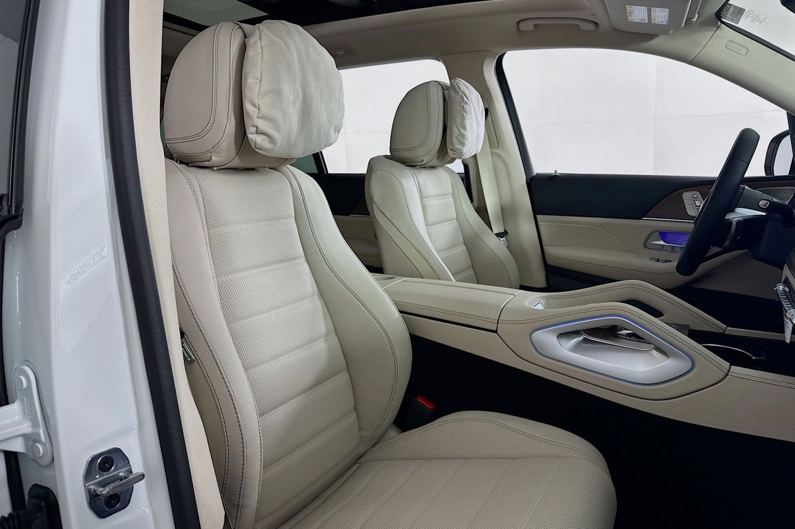 New 2026 Mercedes-Benz GLS 450 4MATIC image 6