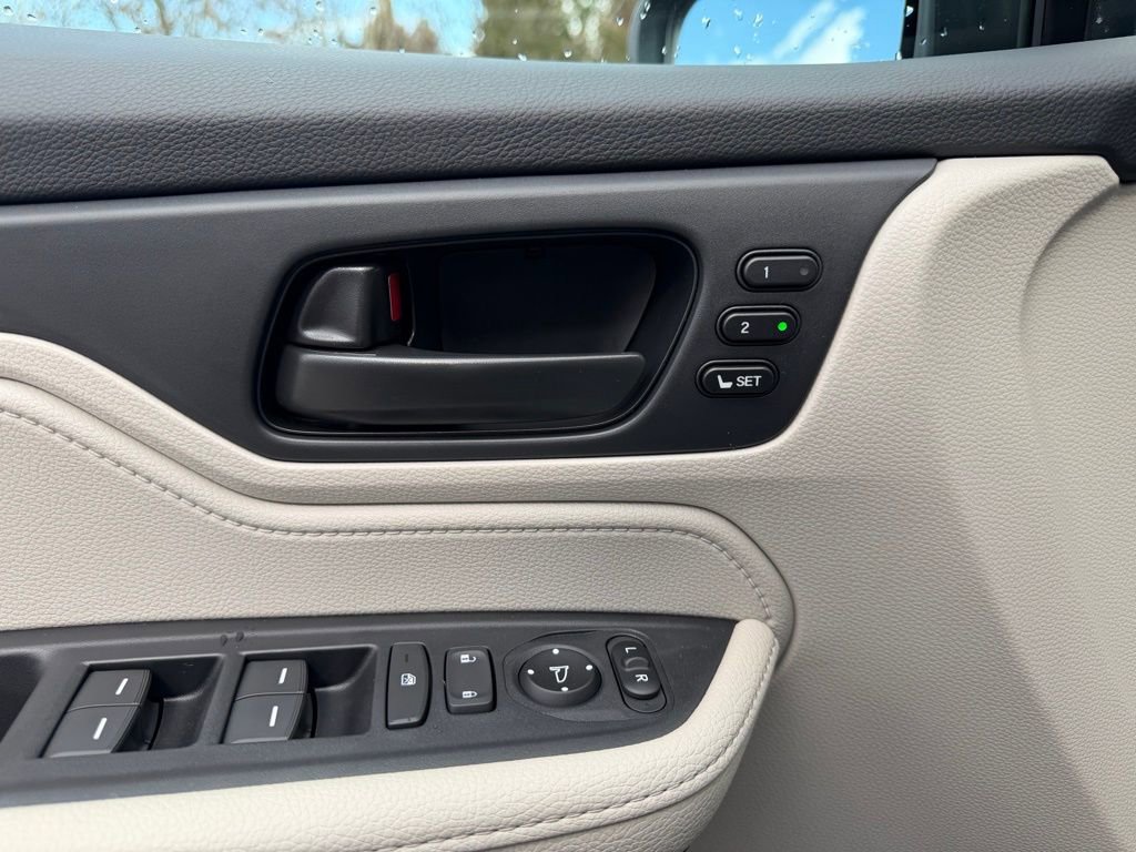New 2026 Honda Odyssey EX-L image 13