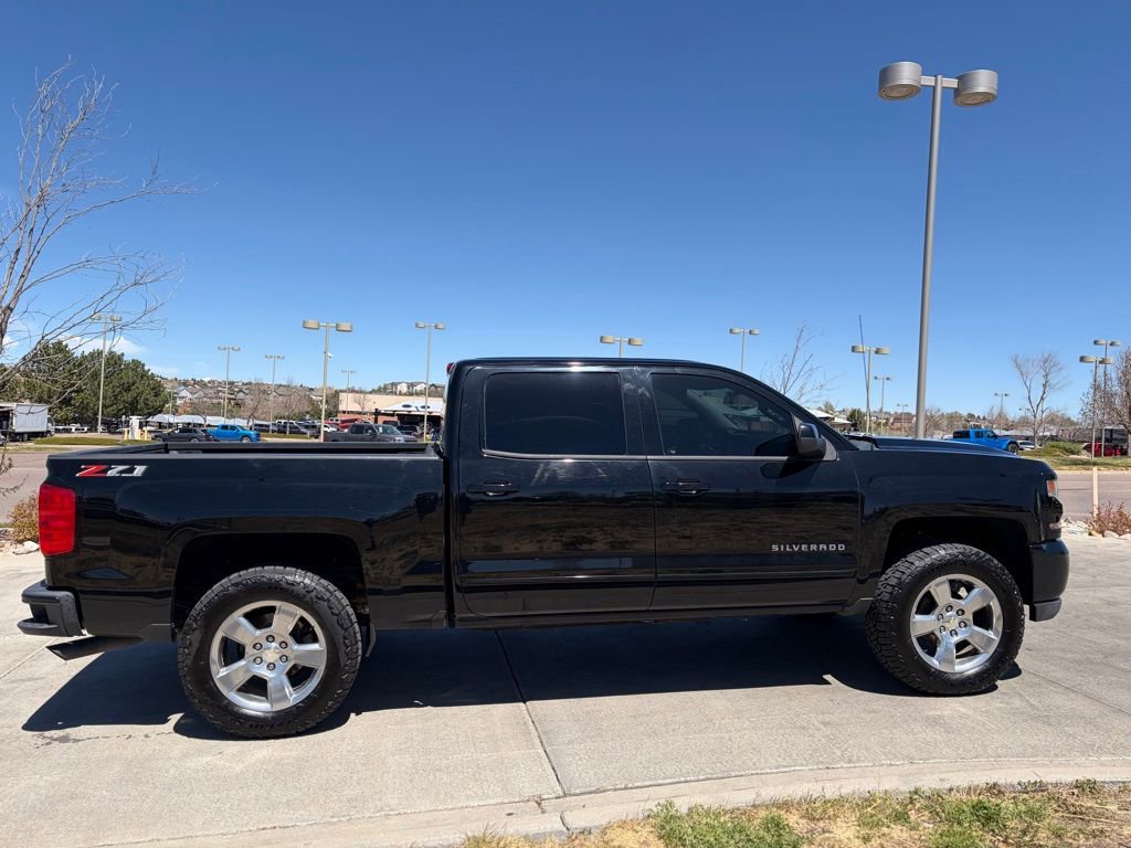 Used 2018 Chevrolet Silverado 1500 LT w/ All Star Edition AWD/4WD image 10