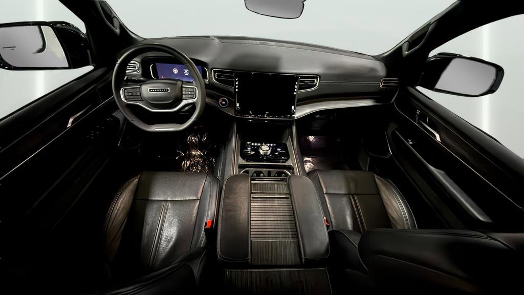 Used 2024 Jeep Wagoneer L Series III w/ Flexible Seating Group image 32