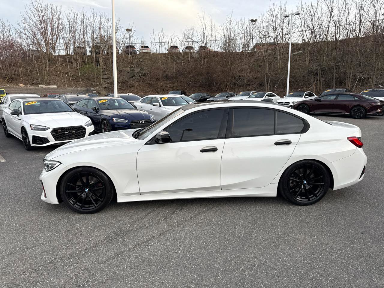 Used 2021 BMW 330i xDrive Sedan w/ Premium Package image 6