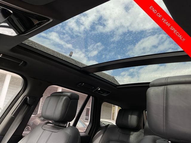 Used 2018 Land Rover Range Rover HSE image 11