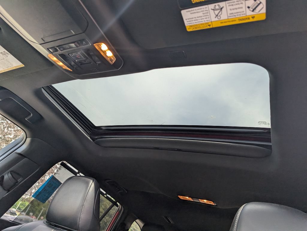 Used 2021 Toyota Highlander XSE AWD/4WD image 18