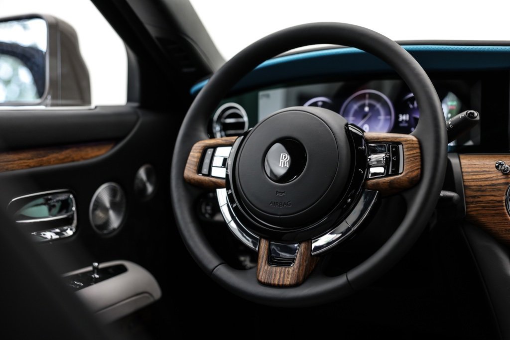 New 2025 Rolls-Royce Ghost image 7