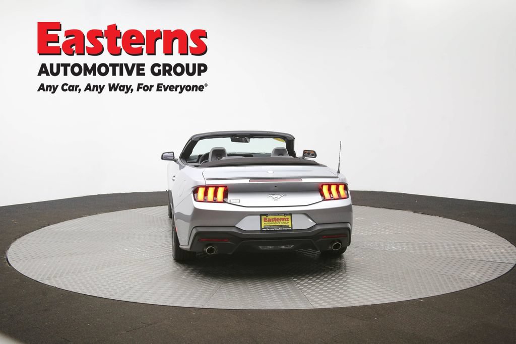 Used 2025 Ford Mustang Premium RWD image 33