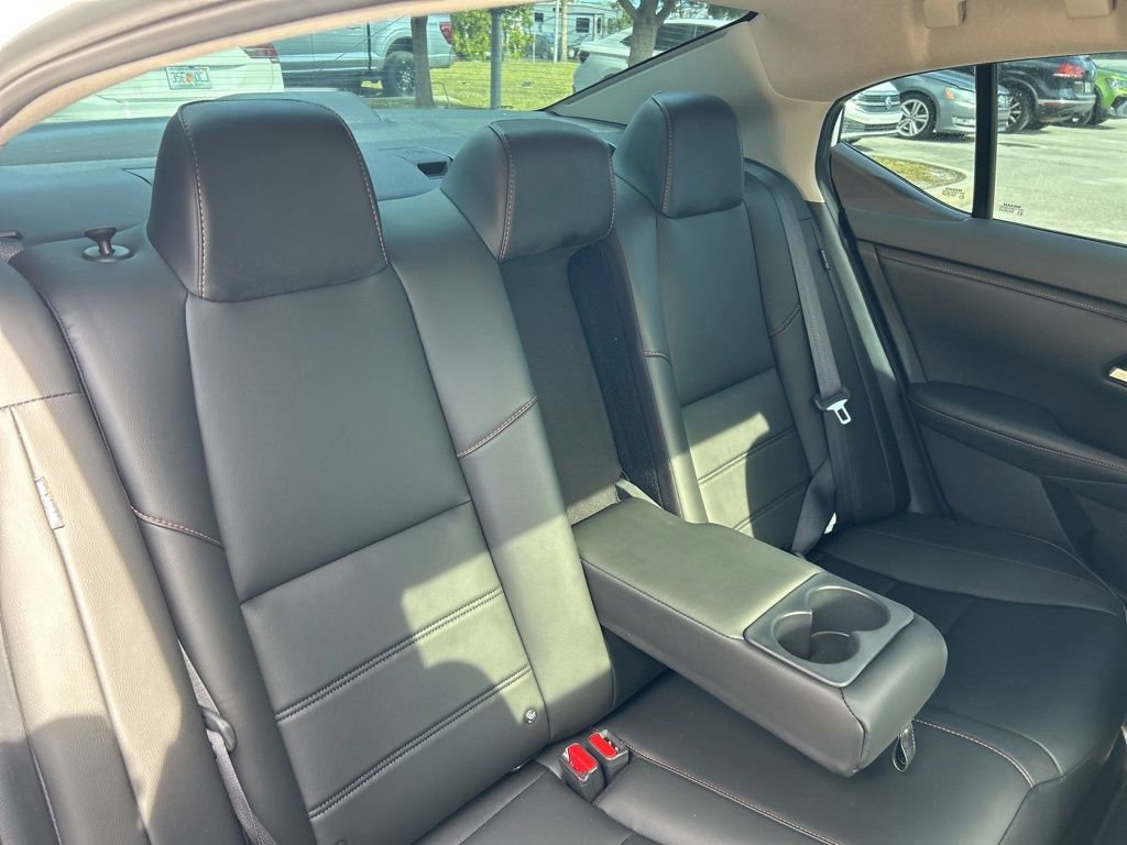 Used 2021 Nissan Sentra SR w/ SR Premium Package image 47