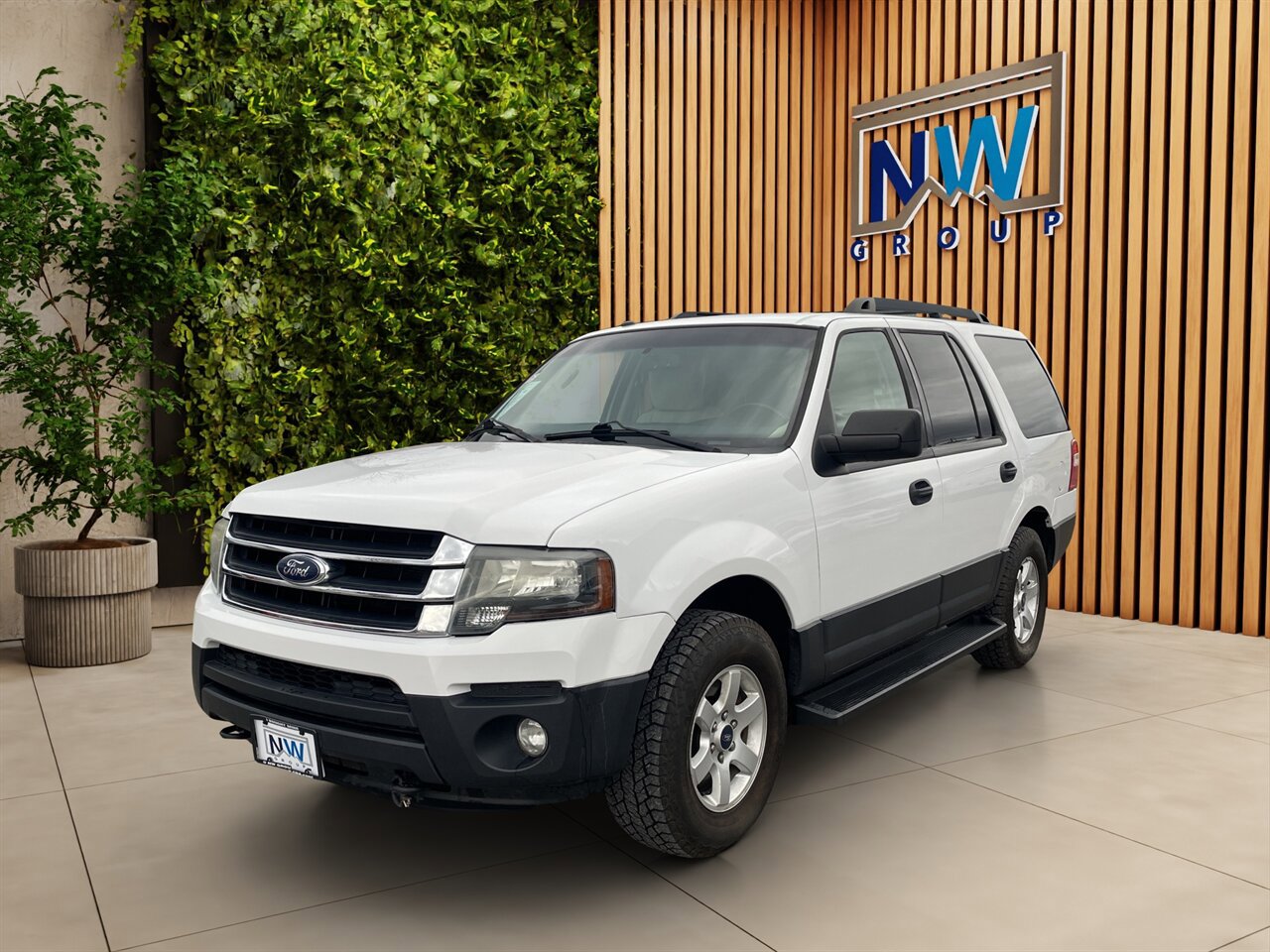 Used 2015 Ford Expedition XL AWD/4WD image 3
